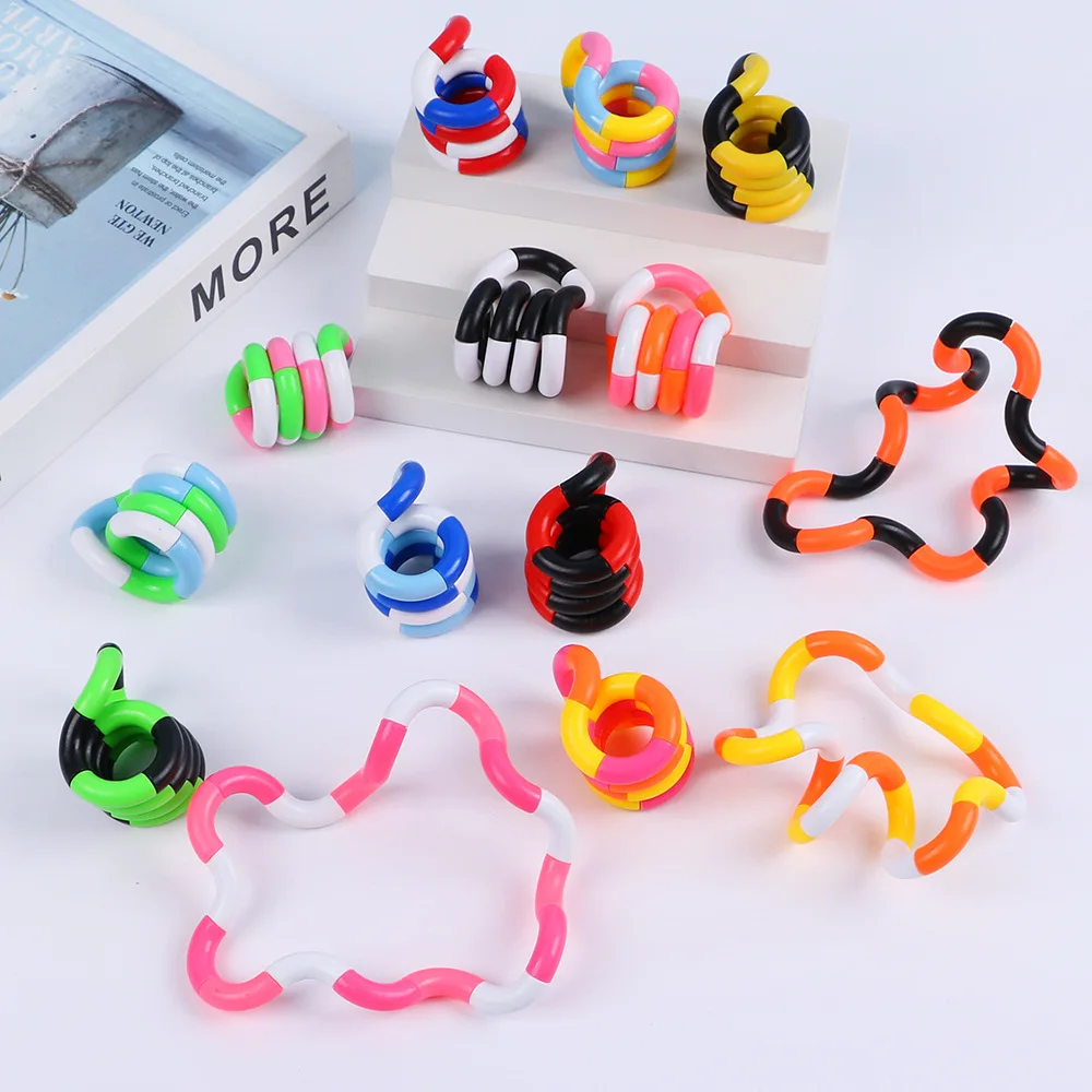 4Pcs Twisted Ring Magic Figet Trick Rope Education Stress Relief Toys for Kid Birthday Party Favors School Rewards Goodie Bag