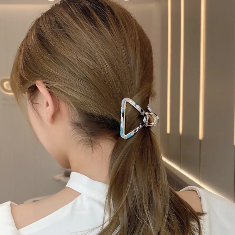 New Fashion Korean Ladies Hair Accessories Elegant Triangle Hair Clip Claw Medium Acetate Plate Hair Claw