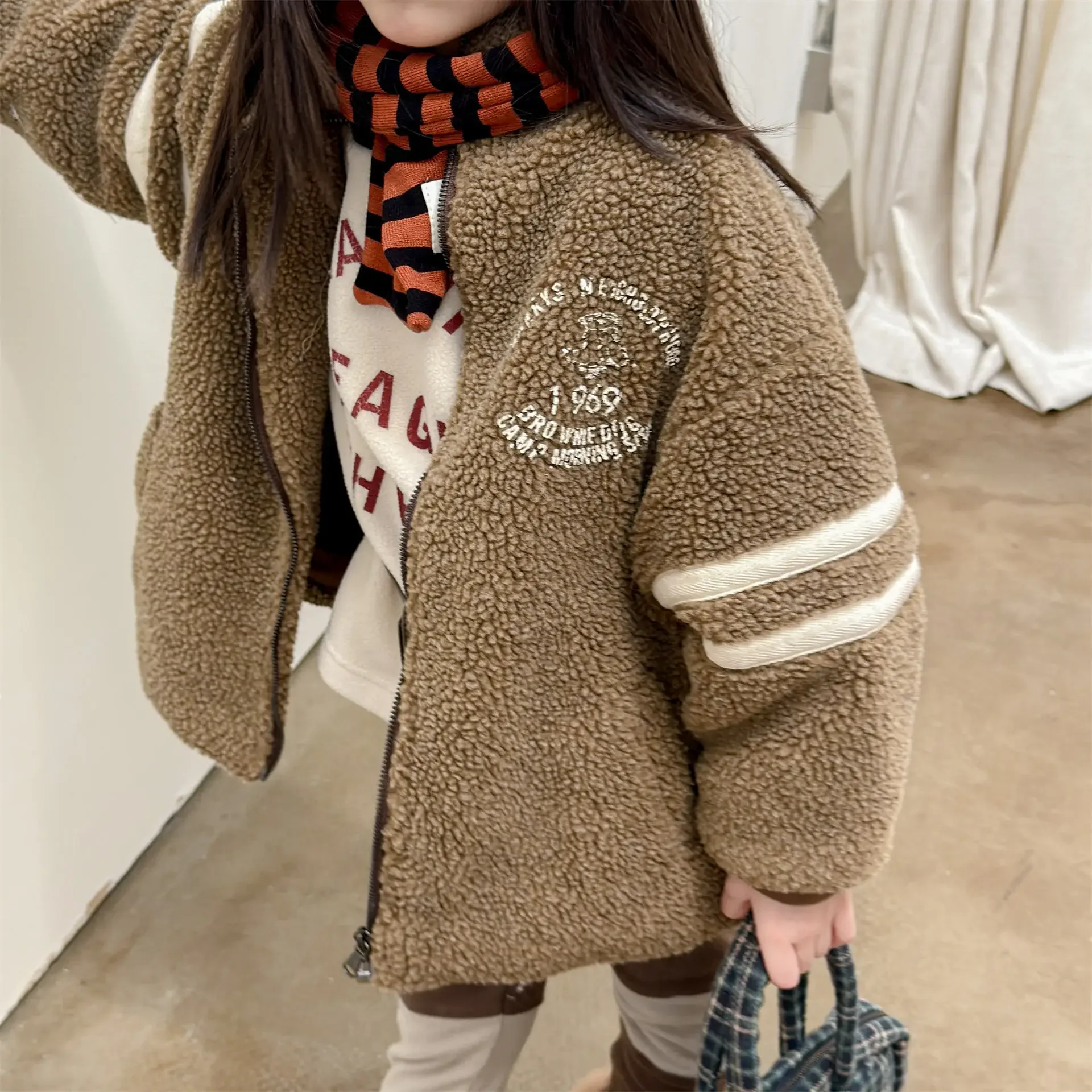 

2025 Winter New Children Warm Lamb Fleece Coat Boys Girls Cotton Padded Jacket Kids Plus Velvet Thick Coat Fashion Baby Clothes