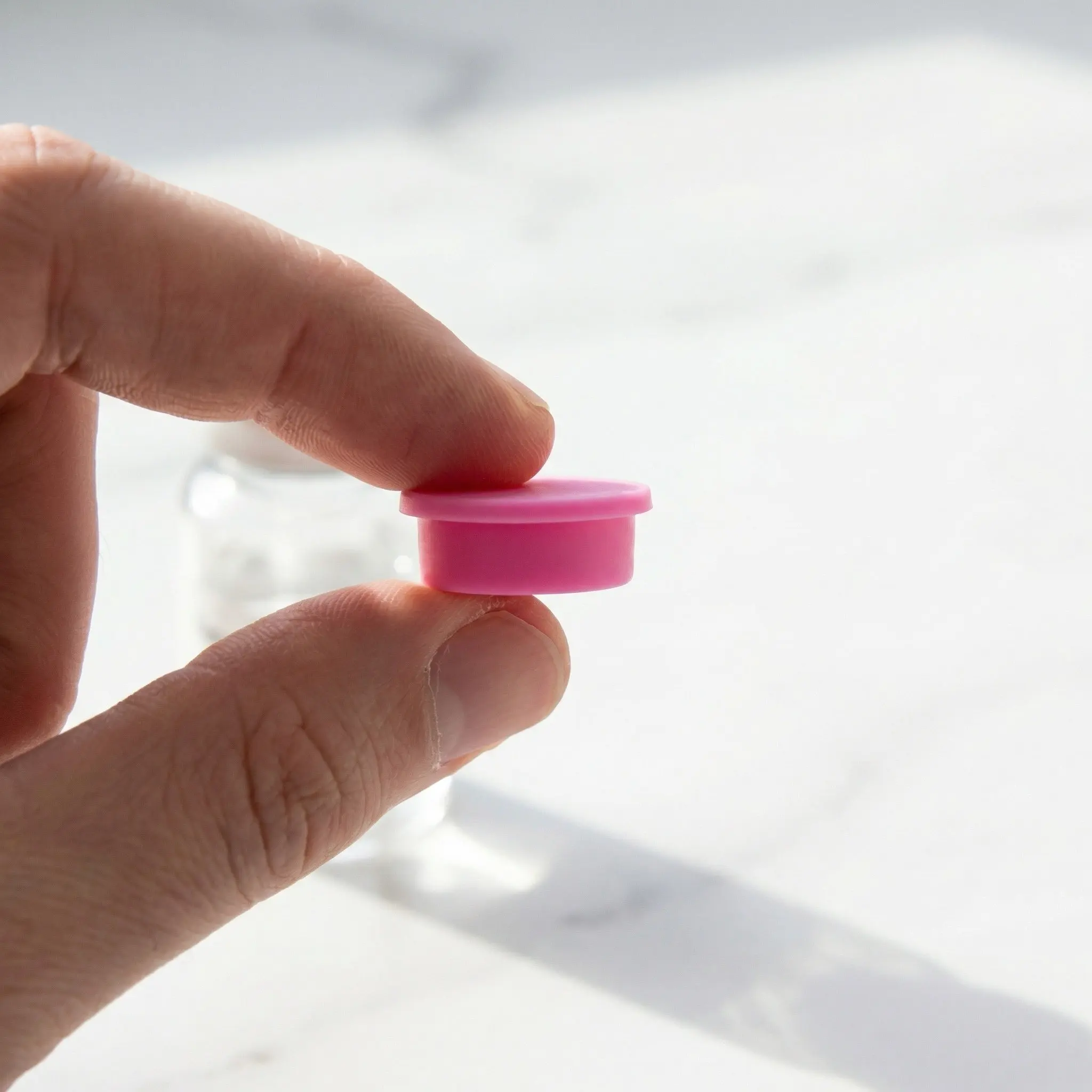 24Pcs Glass Bottle Protector Caps High Transparency Sealing Replacement Lids Suitable for 3Ml 5Ml Glass Vials Lab Kitchen
