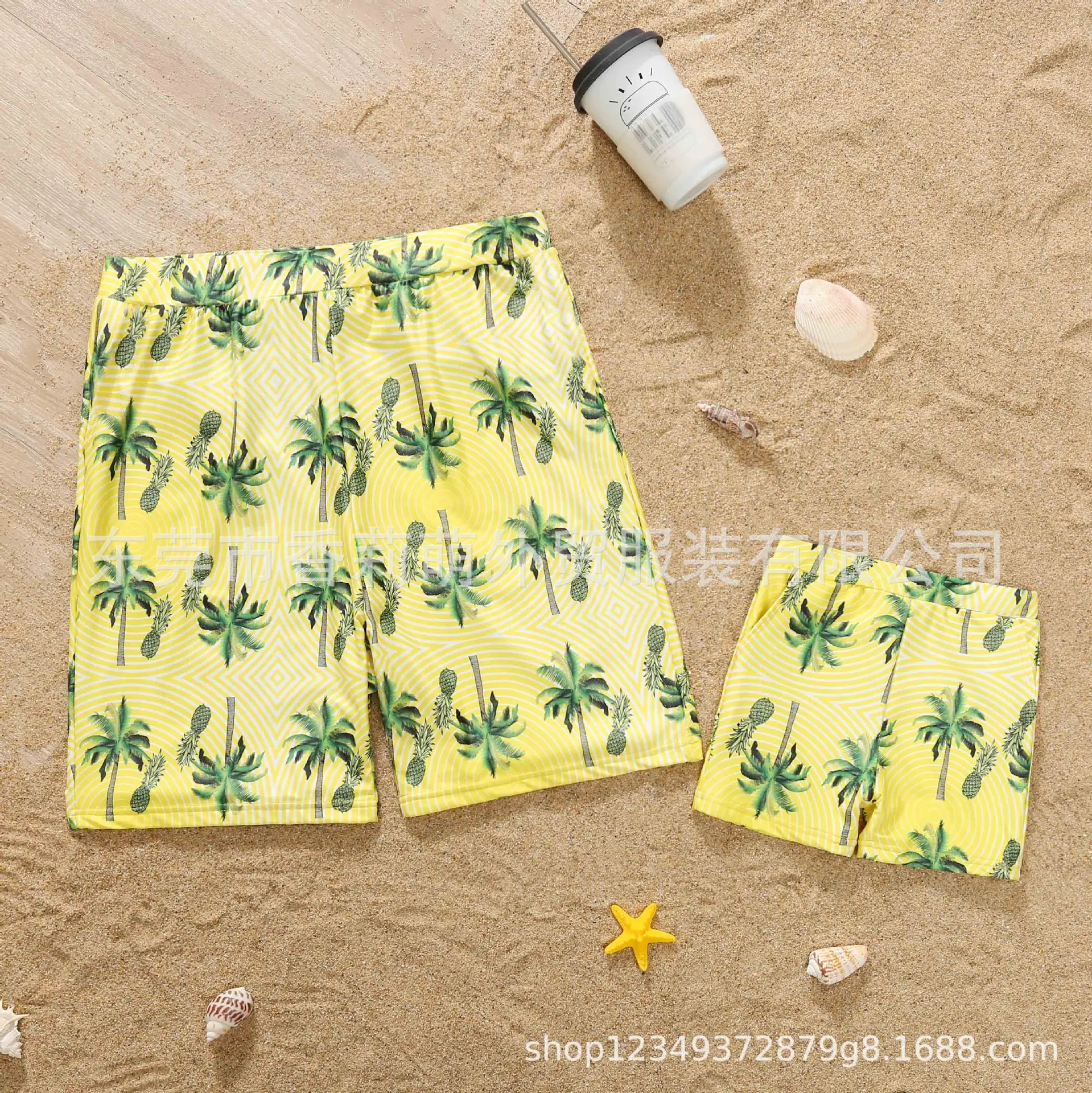 Family Matching Outfits Coconut Tree Print Holiday Look Beachwear Adult Kids Swimsuit Women Girls One-piece Suit Men Boys Shorts