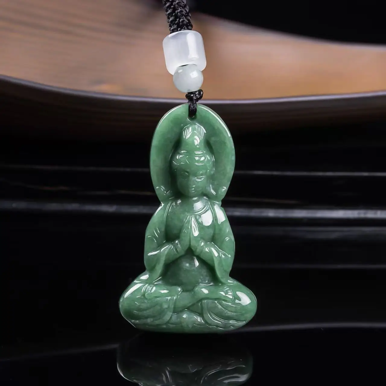 Natural A-grade Jade Bean Seed Three-dimensional Guanyin Bodhisattva Jadeite Pendant For Men And Women Gift Drop Shipping