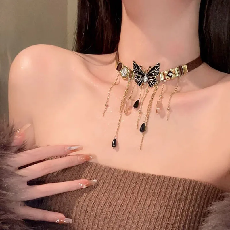 Butterfly tassel leather necklace, women's light and luxurious unique design, versatile collar, collar chain, student style