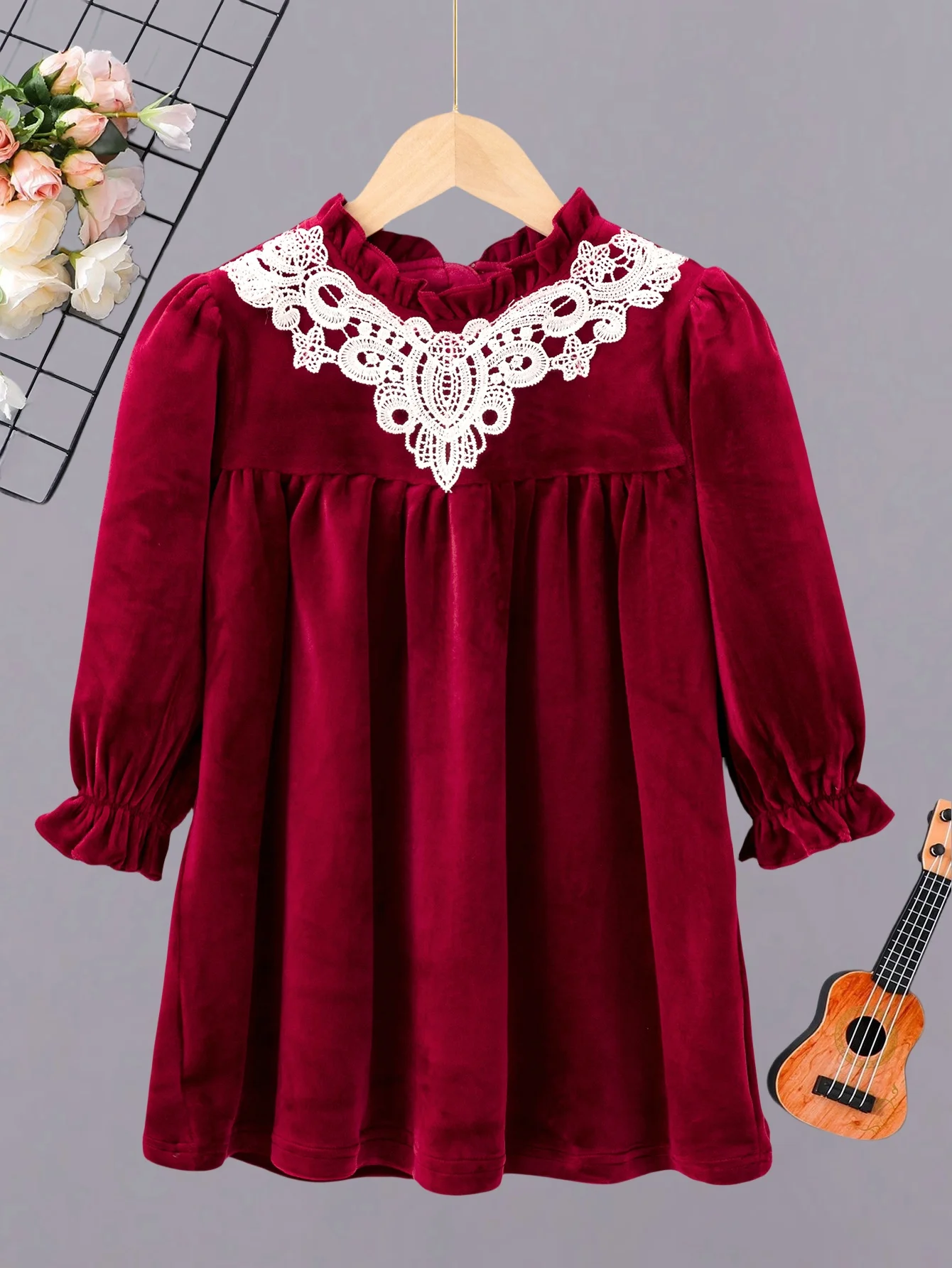 Chinese style children girls fall winter play lace lace collar velvet sweet cute foreign air horn long sleeve wine red dress