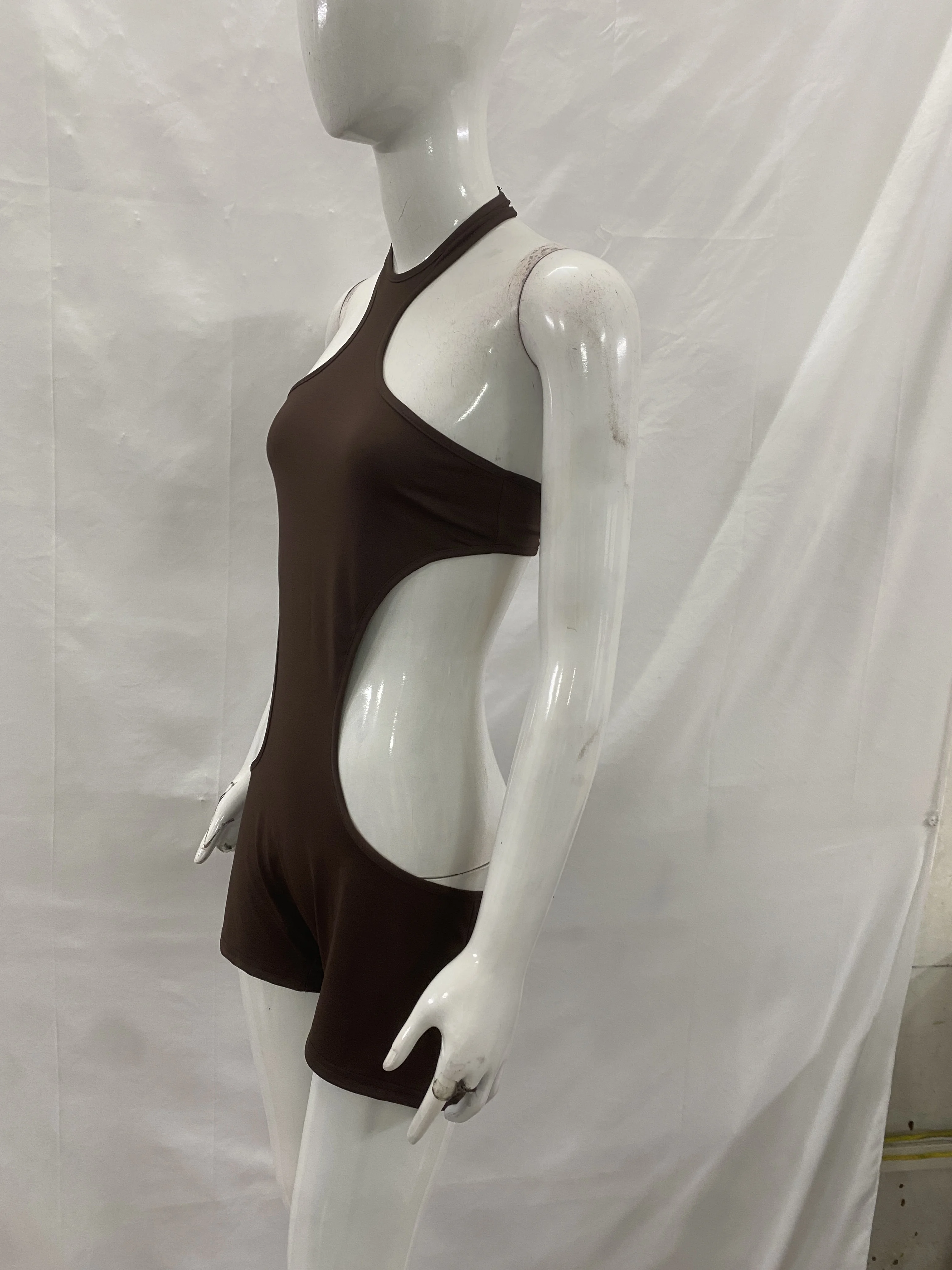 Einteiliger Badeanzug für Damen mit hohem Halsausschnitt, ohne Ärmel und mit Ausschnitten, tailliert, figurbetont, als Shapewear für den Strand – Detail 14