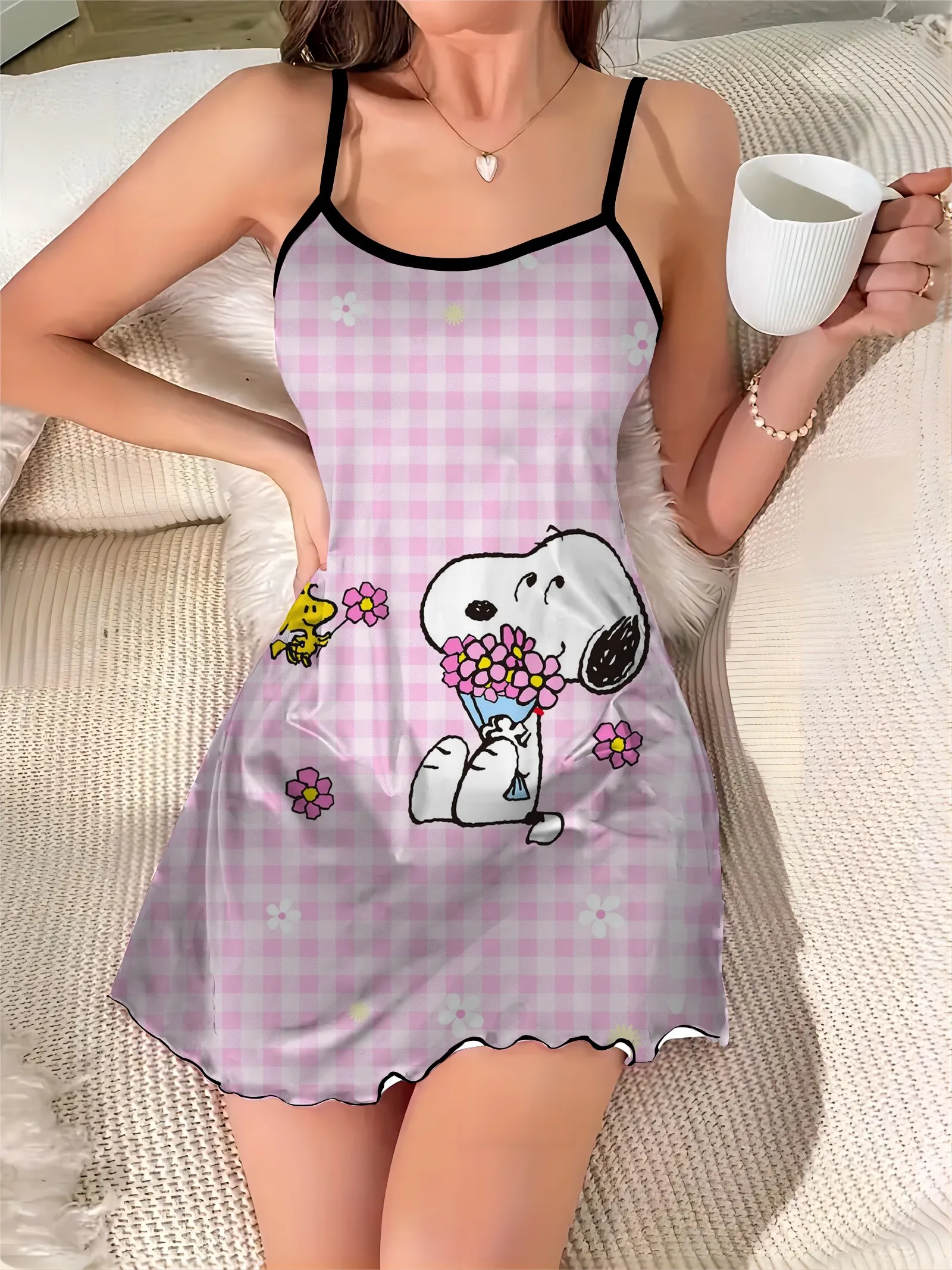 Slip Dress girocollo abiti eleganti per le donne lattuga Trim superficie satinata Snoopy pigiama gonna moda estate 2024 Chic Mini Sexy