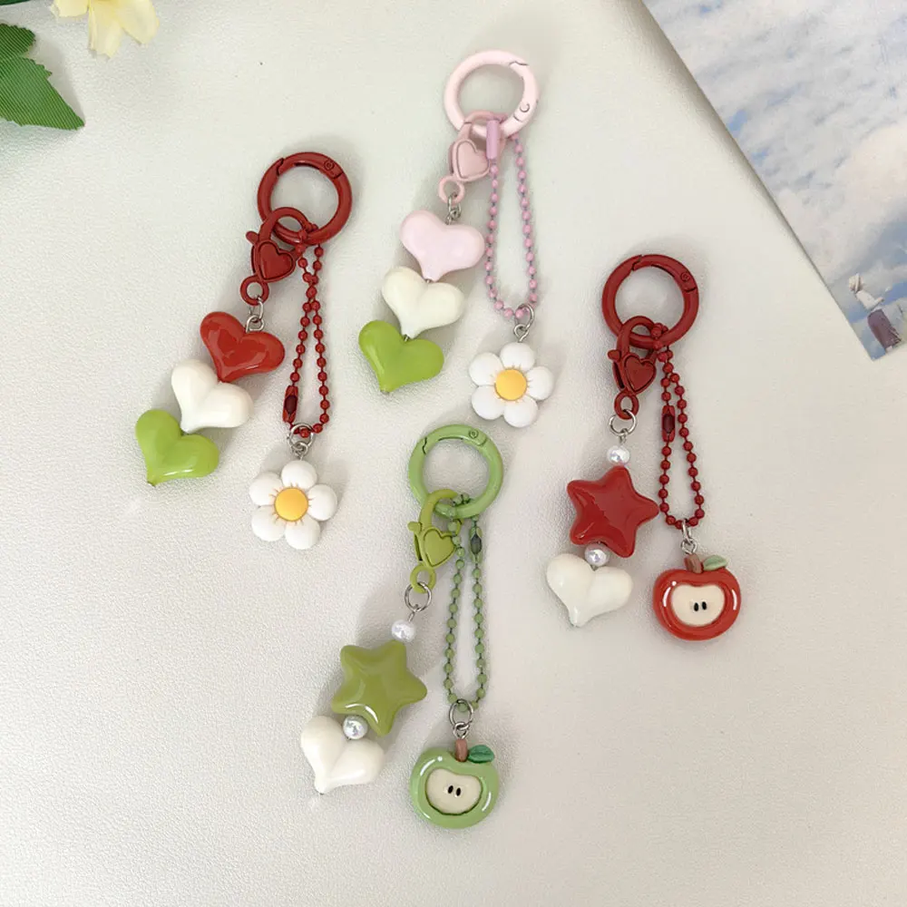 Creative Heart-Shaped Gradient Keychain Korean Minimalist Ins-Style Trendy Earphone Pendant for Men and Women, Bag and Car Accessory