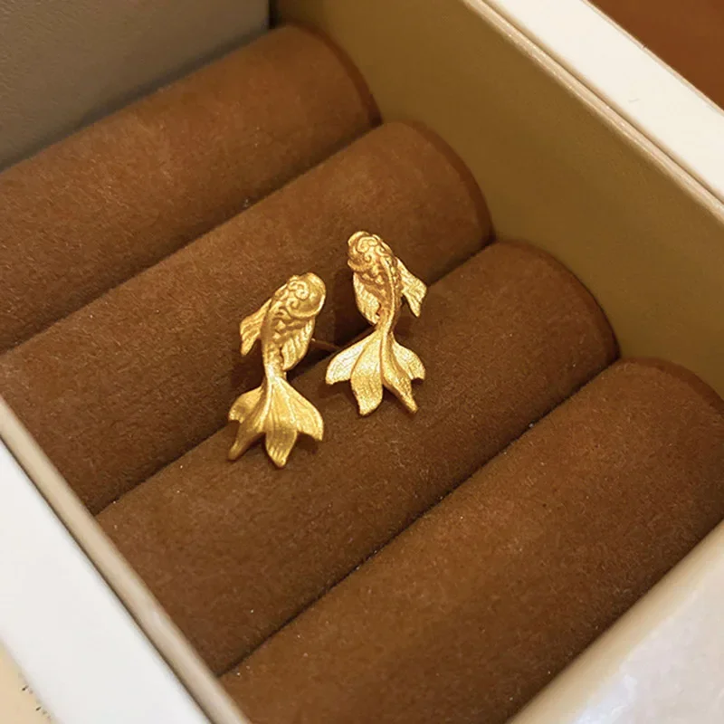 Trendy Gold Color Tiny Goldfish Stud Earrings for Women 2024 Koi Earring Personalized Fashionable Versatile Daily Wear Jewelry