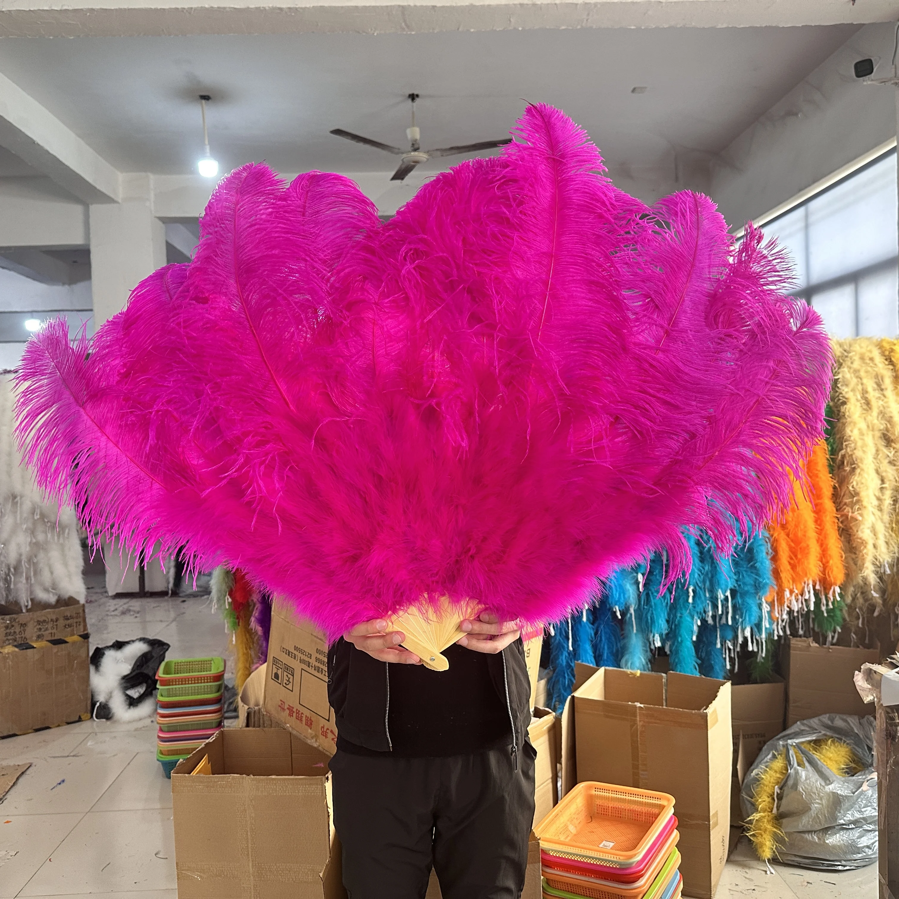 

13 Bones Rose Ostrich Feathers Fan 130CM for DIY Carnival Stage Performance Dancer Props Fluffy Ostrich Feather Hand Folding Fan