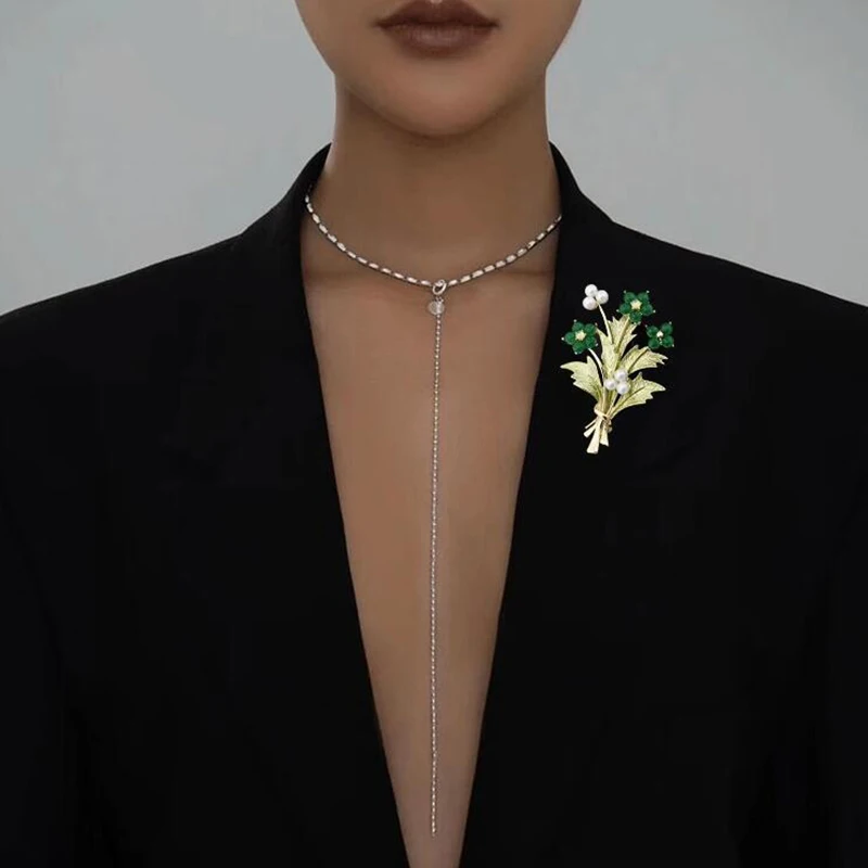 1pc Trendy Charm Brooch Jewelry Chest Flower Lapel Pin Crystal Rhinestones Flower Brooches Pins Women Clothing Accessories
