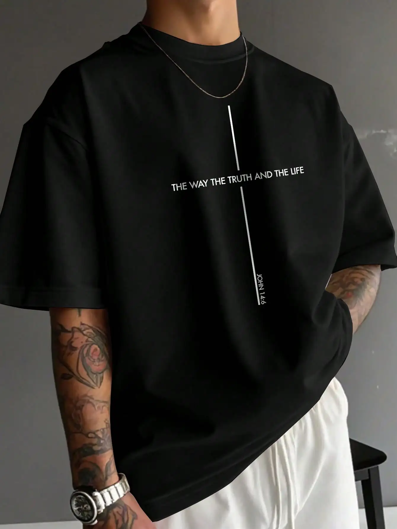 Manfinity LEGND Men's Black Summer Oversized Streetwear T-Shirt,Bible Verse John 14:6 Cross Print,Religious Christian Slogan,City Break Casual Loose Breathable Tee