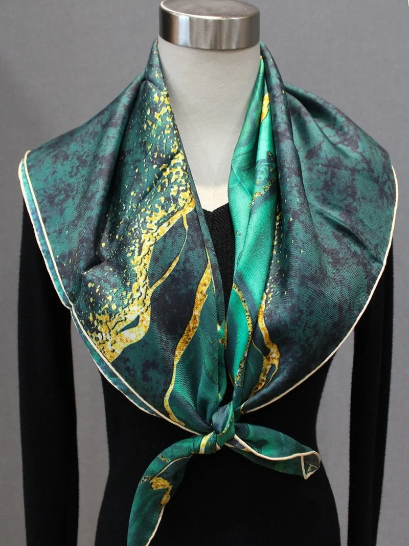 

High-end Elegant Women's Fashion Dazzle Aurora Print Quality Twill Silk Hand-rolled Edge Versatile Large Square Scarf Shawls