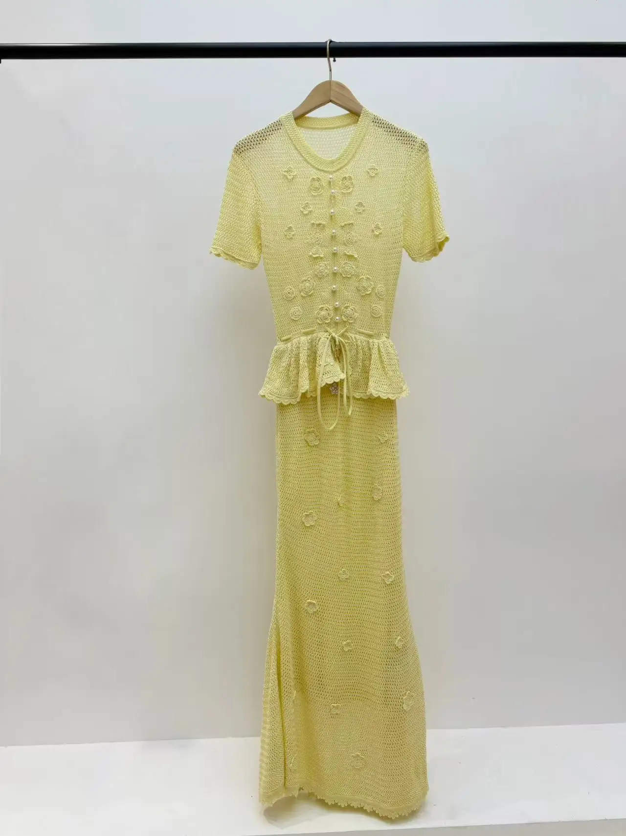 Summer Elegant Style Three-Dimensional Flower Knitted Dress - A Tight-Sleeved Openwork Plaid Long Dress for Slimming Waist