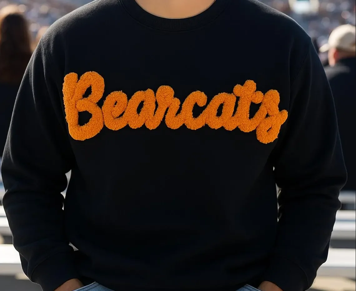 تخصيص الشنيل الغزل المطرزة لعبة يوم غامض رسالة ، قميص روح الفريق ، أمهات كرة القدم ، شانيل التصحيح فريق رياضي البلوز #4