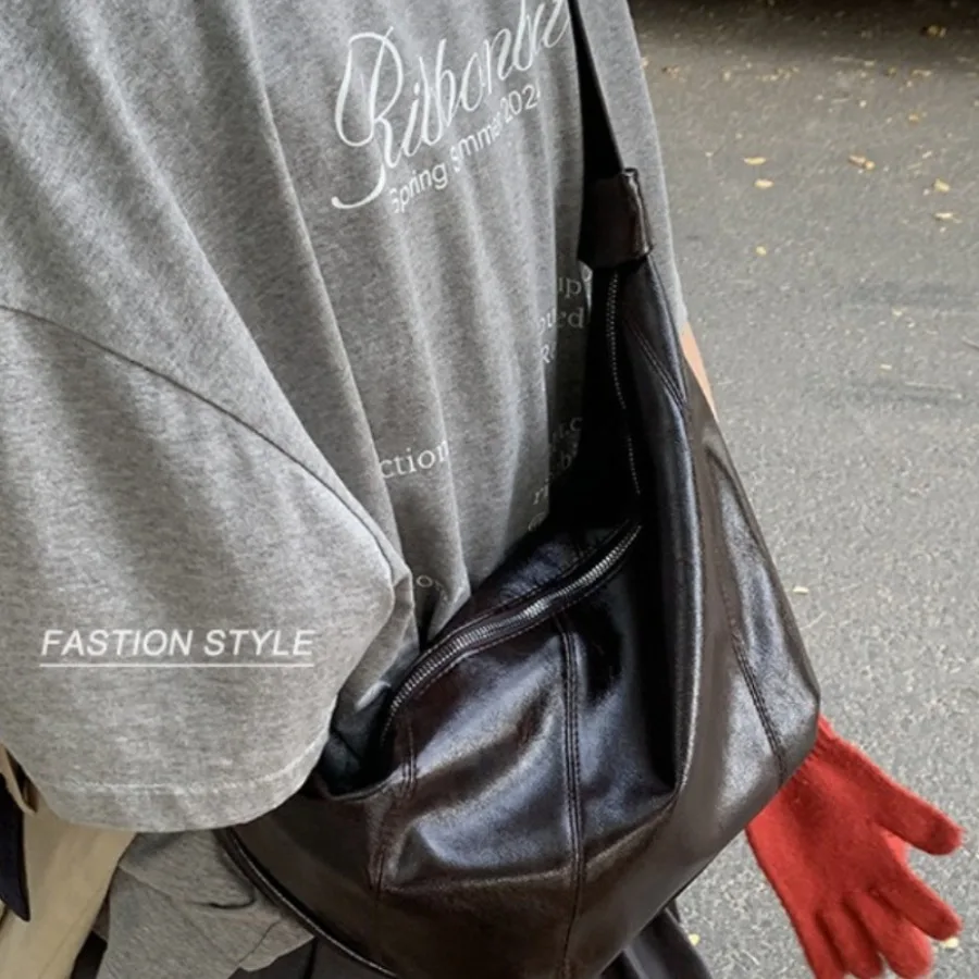 

Autumn new retro niche underarm bag large capacity dumpling bag simple versatile commuter shoulder crossbody female bags