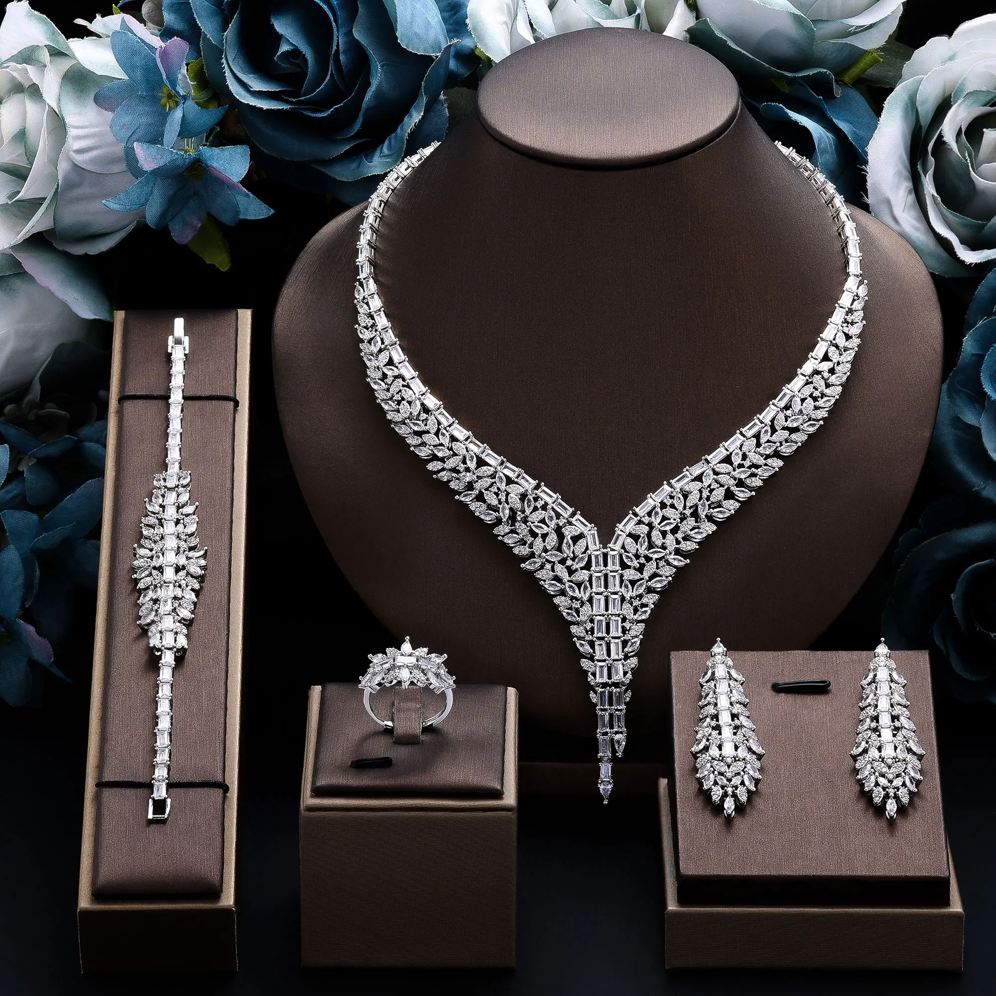 

2024 Luxury Elegant Bridal Jewelry Set CZ Zircon Dubai UAE 4-piece Wedding Necklace Bridal Jewelry Set For Women Party
