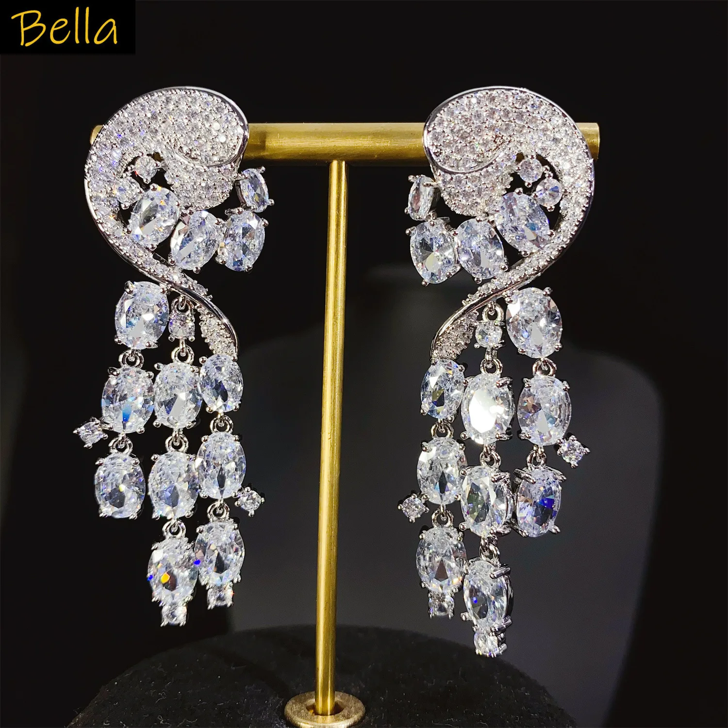 مجوهرات فاخرة فريدة من نوعها أقراط زركونيا للنساء أبيض وأخضر وأزرق بيضاوي متدلي أقراط شرابة للحفلات المسائية