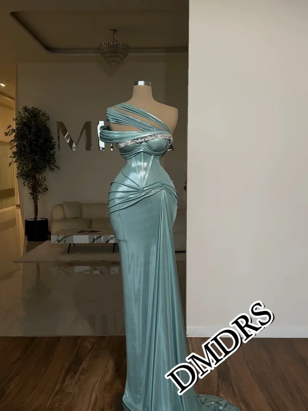 DMDRS glanzende mouwloze avondjurk, klassieke a-lijn feestjurk, luxe satijnen kristallen vloerlange feestjurk