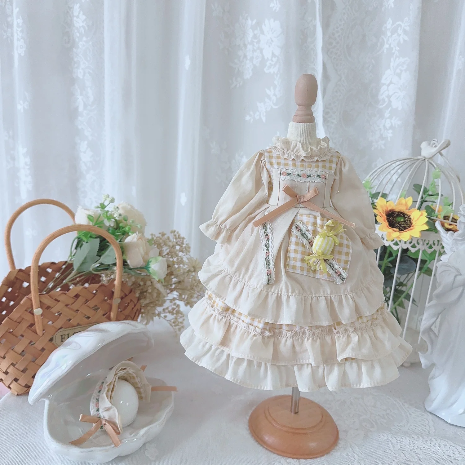 BJD Doll Clothes Suitable for 1/3 1/4 size light coffee color Long sleeve yellow plaid dress Doll Accessories (skirt + headdress