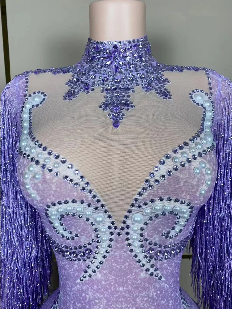 Macacão de strass brilhante roxo para mulheres, terno sexy transparente de malha borla, desempenho de palco, roupa de clube noturno, novo estilo