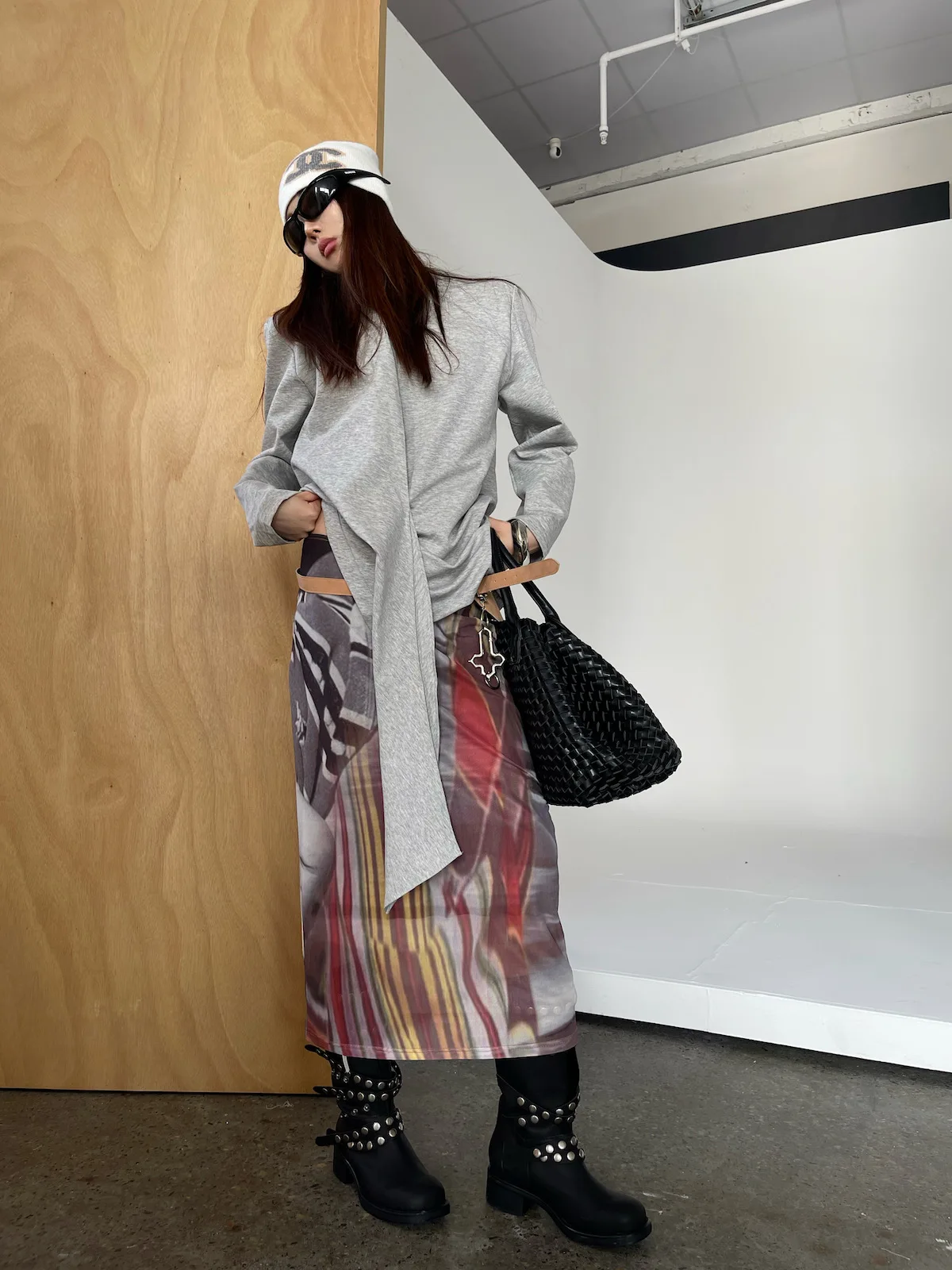 

Sermeet Psychedelic Print Midi Skirt Women's Summer Thin Gradient Color Artistic Straight Cut Skirt Low Waist Pleated Skirt