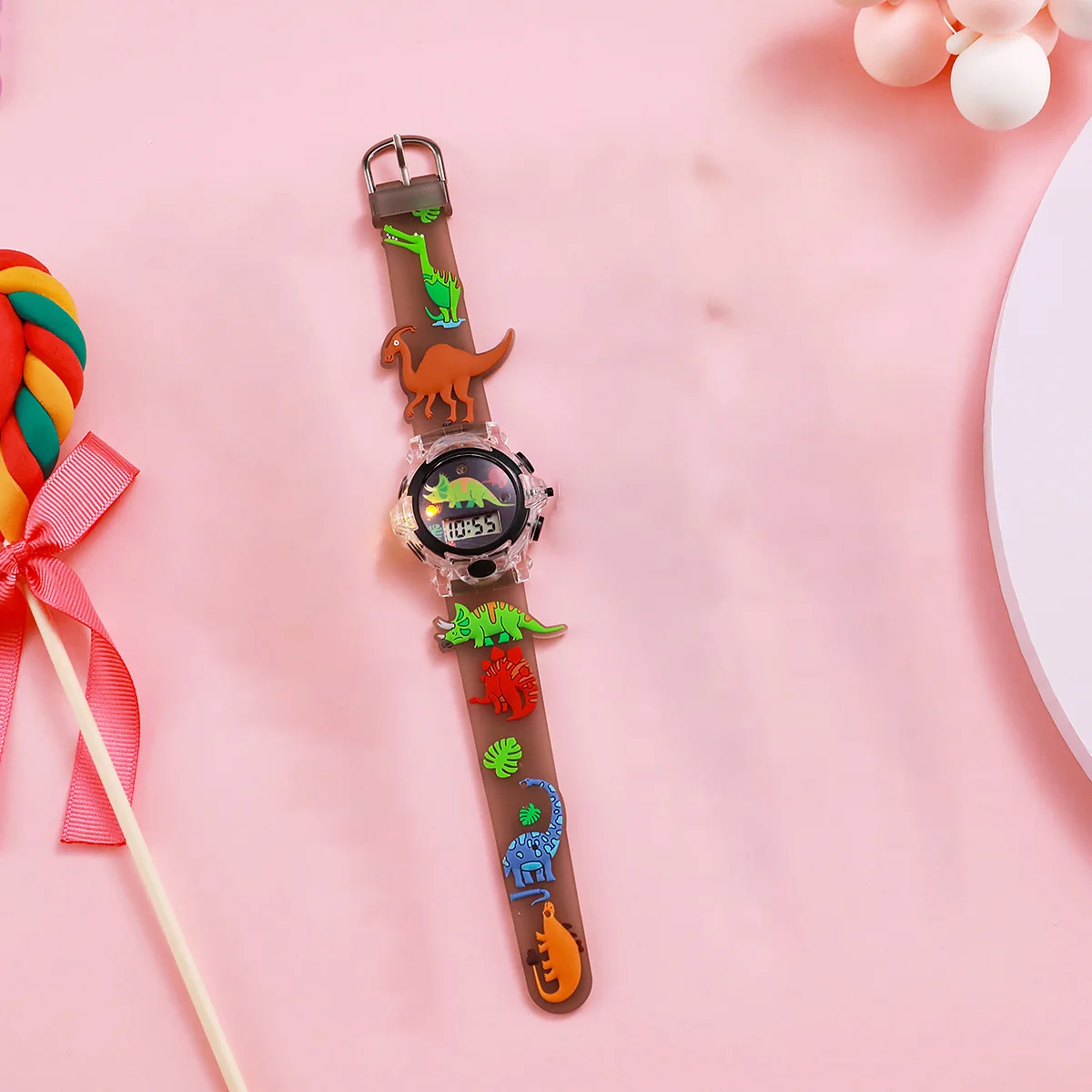 Милые и модные светящиеся часы с мультяшным динозавром и силиконовым ремешком, детские цифровые часы, подходят для детского повседневного использования.