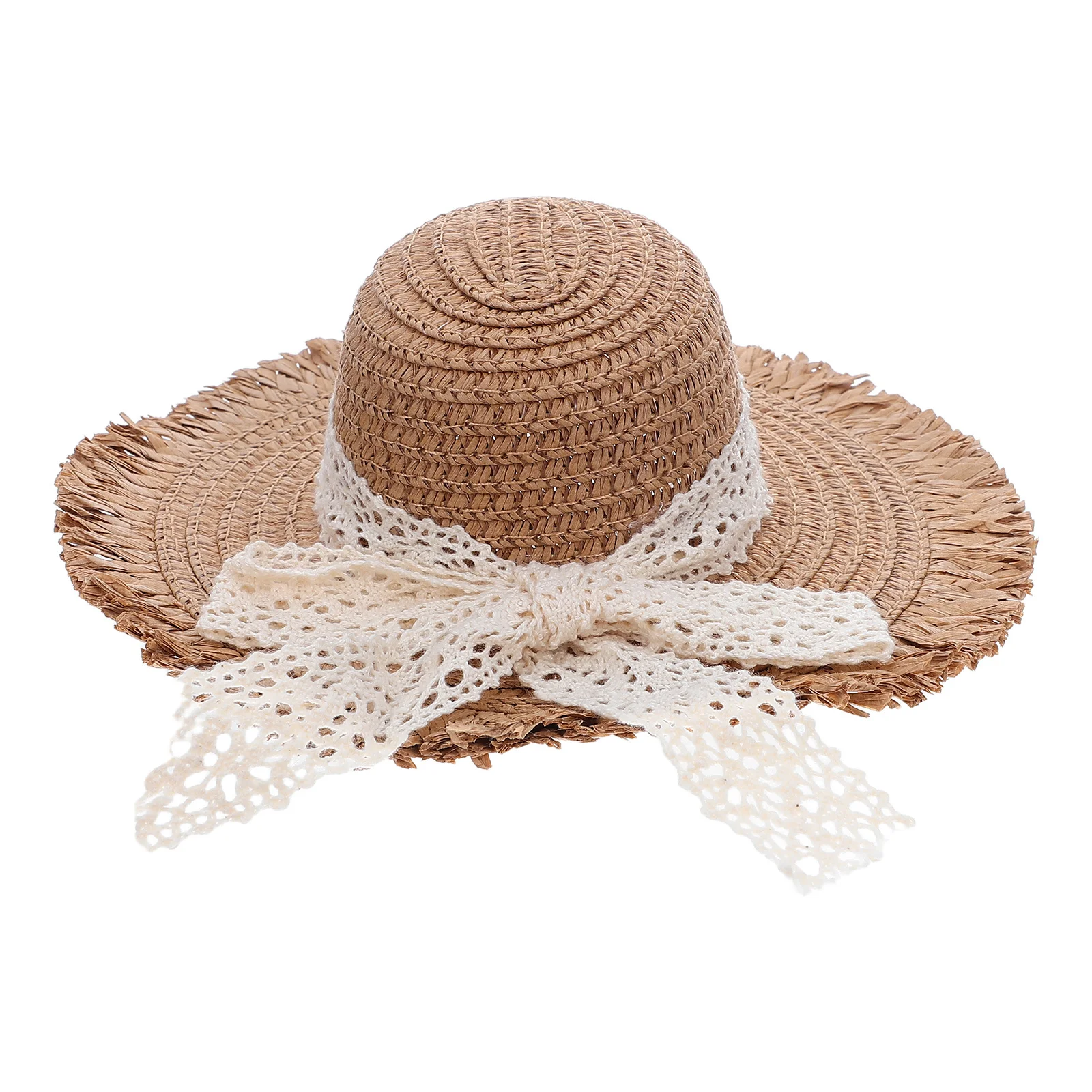 قبعة صغيرة من القش المنسوج بتصميم معقد مصنوع يدويًا مع زخرفة من الدانتيل لإكسسوارات المنزل الصغيرة في الصيف