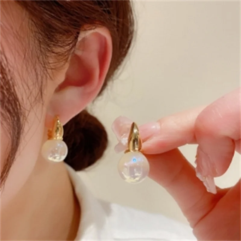 Korean Gold Color Imitation Pearl Earrings for Women Cute  U Shape Dangle Earrings Ear Clasp Fashion Wedding Party Jewelry New