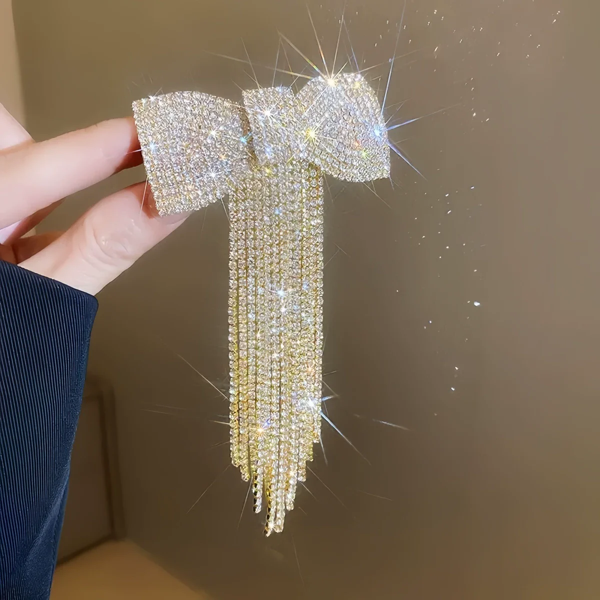 

Elegant Tassel Bow Hair Clip Rhinestones Crystal Gold Metal Claw for Women Stylish Accessories Streamer Butterfly Hairpin