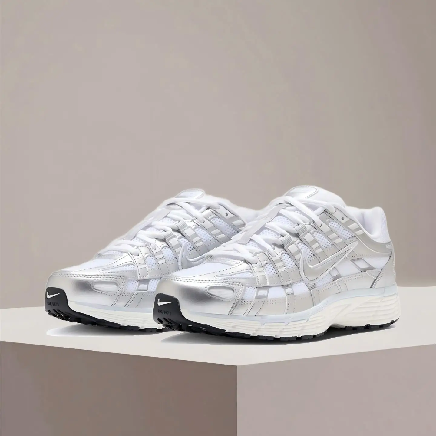 

Nike P-6000 CNPT Performance Running Shoe - Advanced Cushioning and Stability Unisex Style BV1021-106