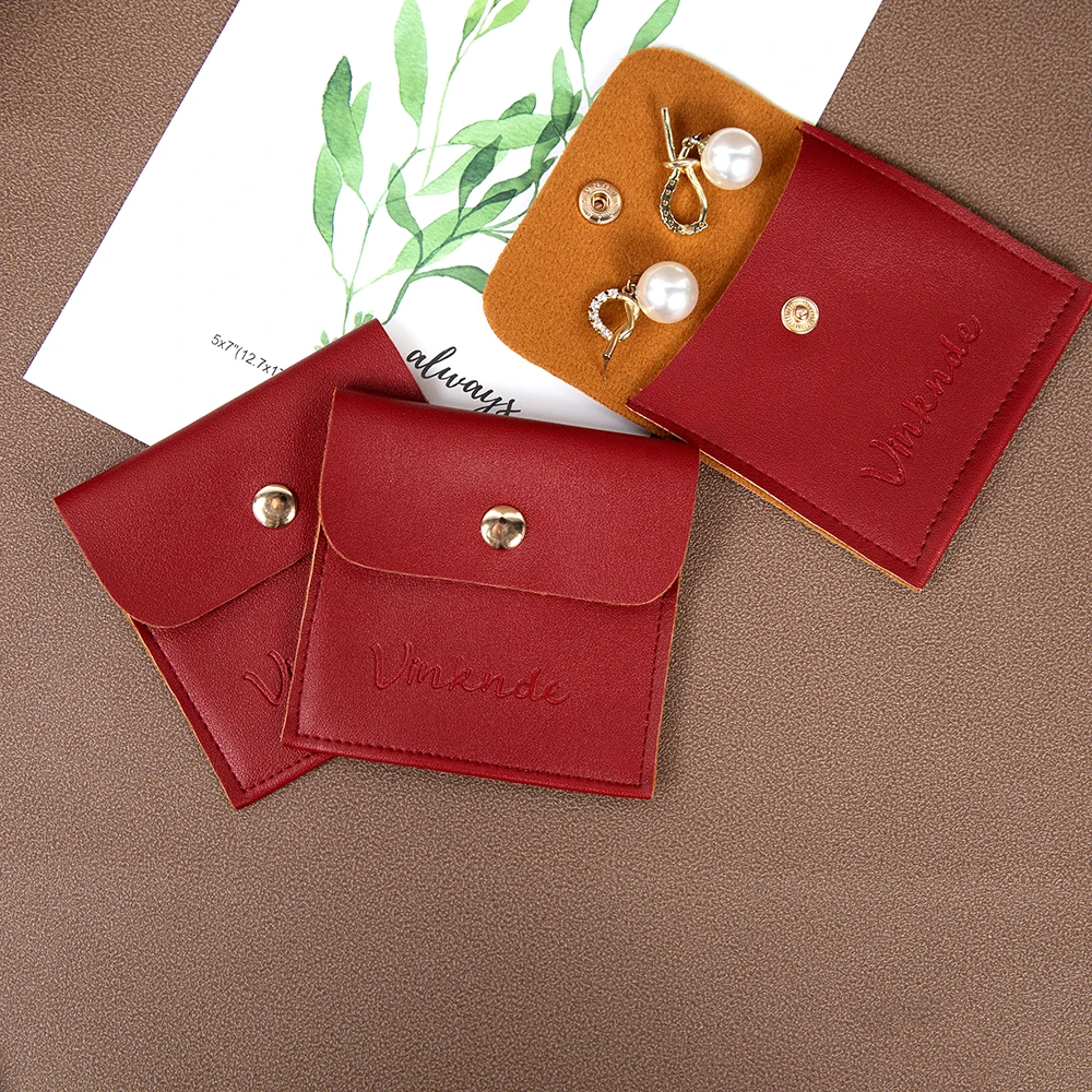 Bolsa de joyería con logotipo personalizado, bolsa de regalo con botones de cuero PU rojo, bolsas de joyería con cierre a presión, perfecta para anillos, collares y dijes