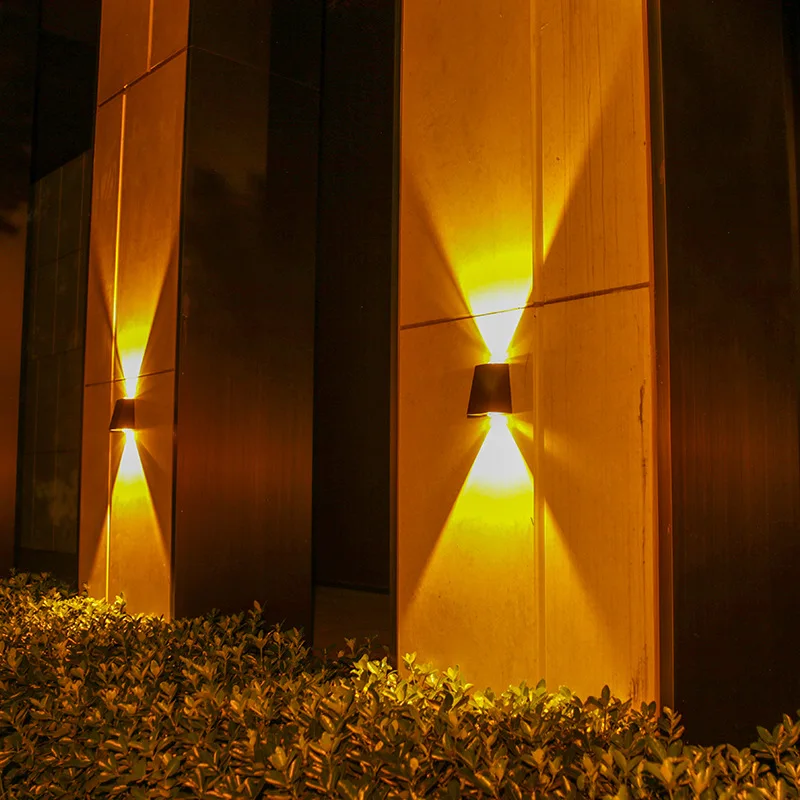 LED solar wall light, outdoor waterproof light, up and down light-emitting spotlight, double-headed convex mirror light