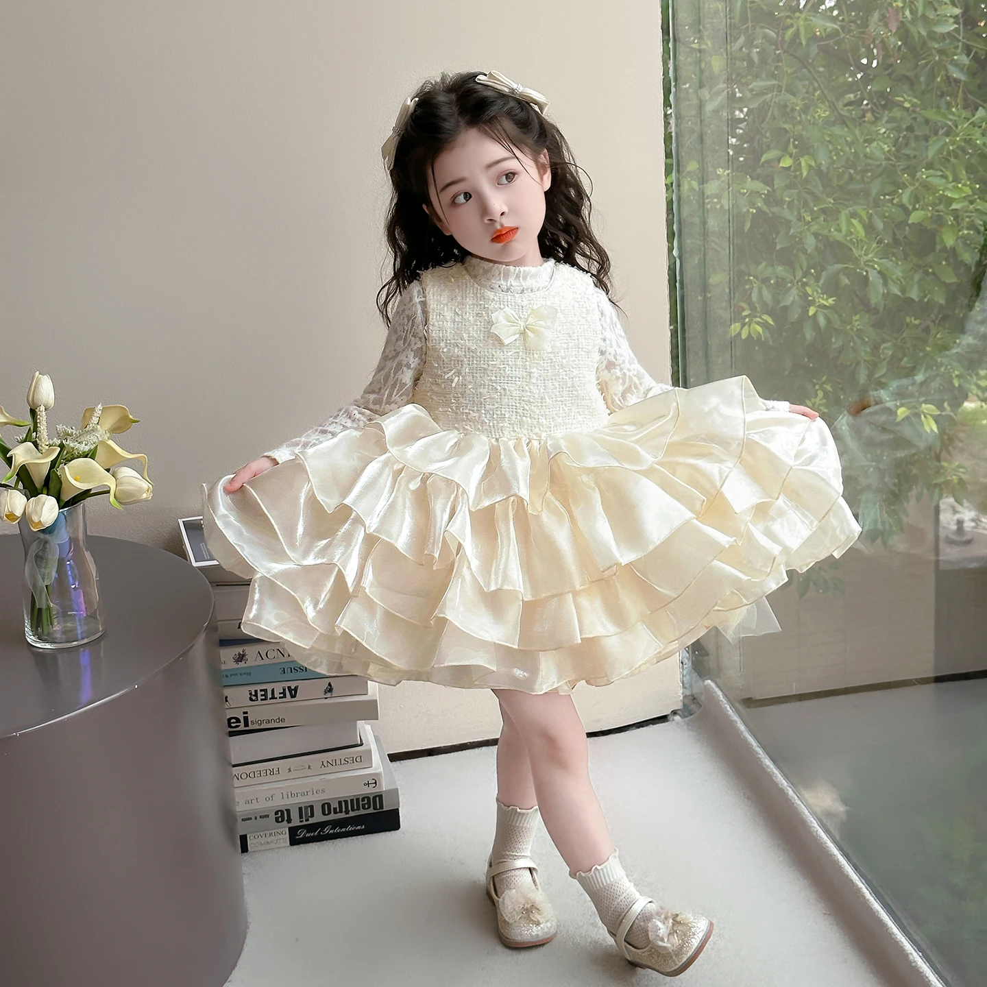 2026 Autumn Little Girls Dresses Princess 2 Piece Clothes Set Lace Long Sleeve Blouse Ruffle Cake Dress Large Bow Wedding Dress