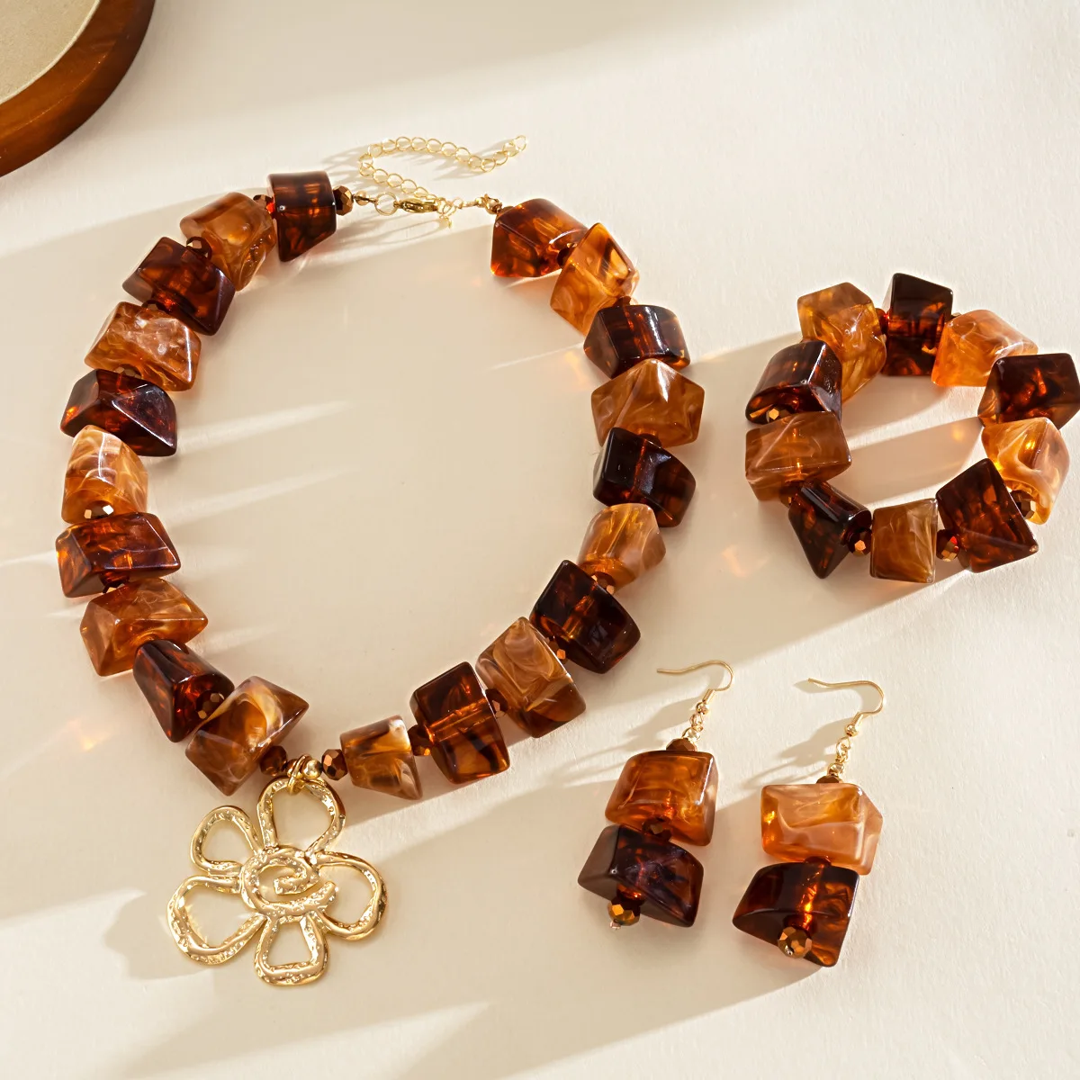 Vintage Boho Amber Color Acrylic Dangle Earrings Women Irregular Geometric Smudging Resin Bead Pendant Earring Jewelry Holiday