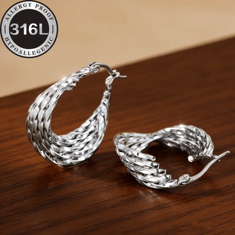 Anti-allergic, stainless steel hypoallergenic Golden earrings, square line twisted five-spell round, gold and silver