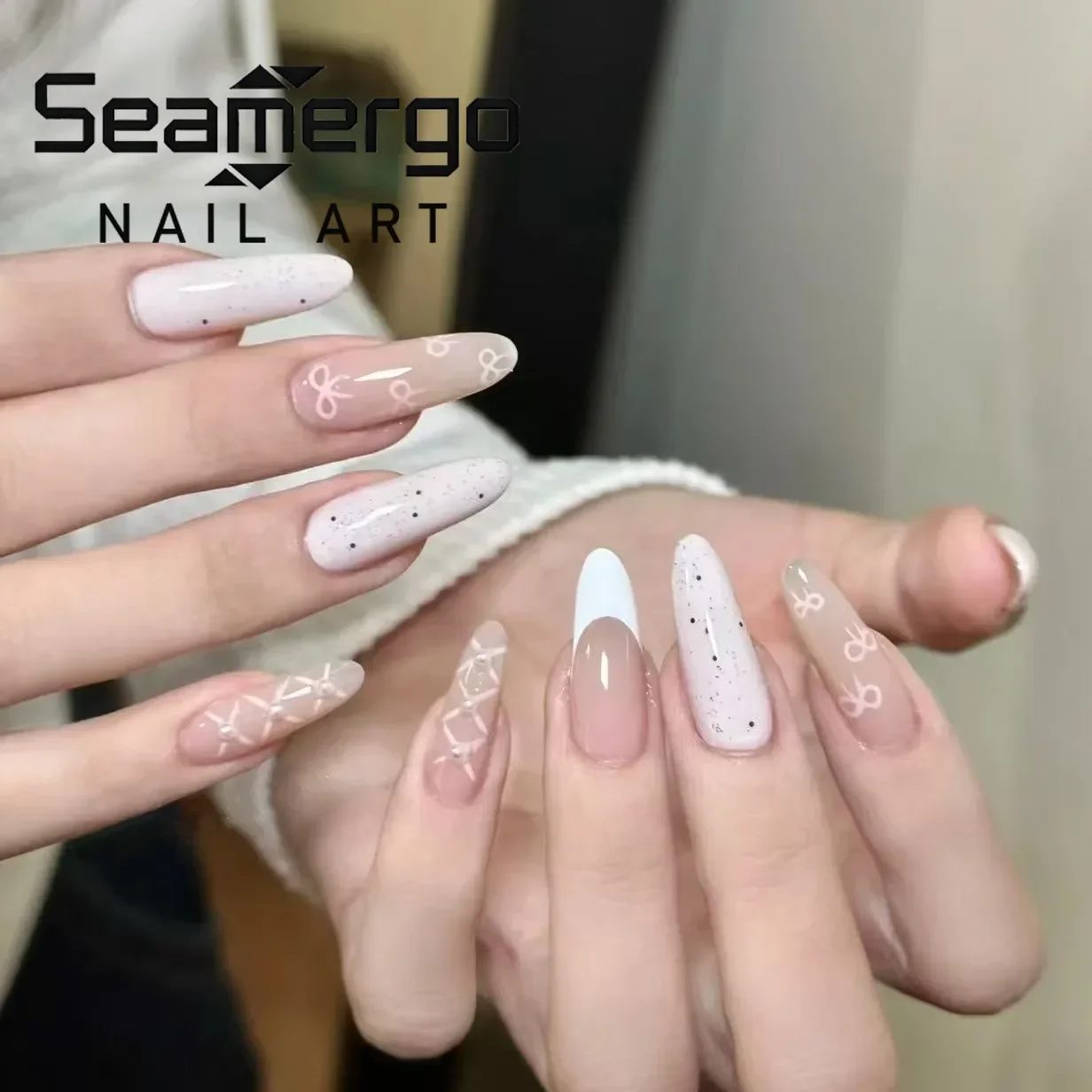 

10 шт. светло-розовых и белых накладных ногтей в форме миндаля, ручной работы, с текстурой в крапинку, с бантиками, минималистичный девичий дизайн, съемные