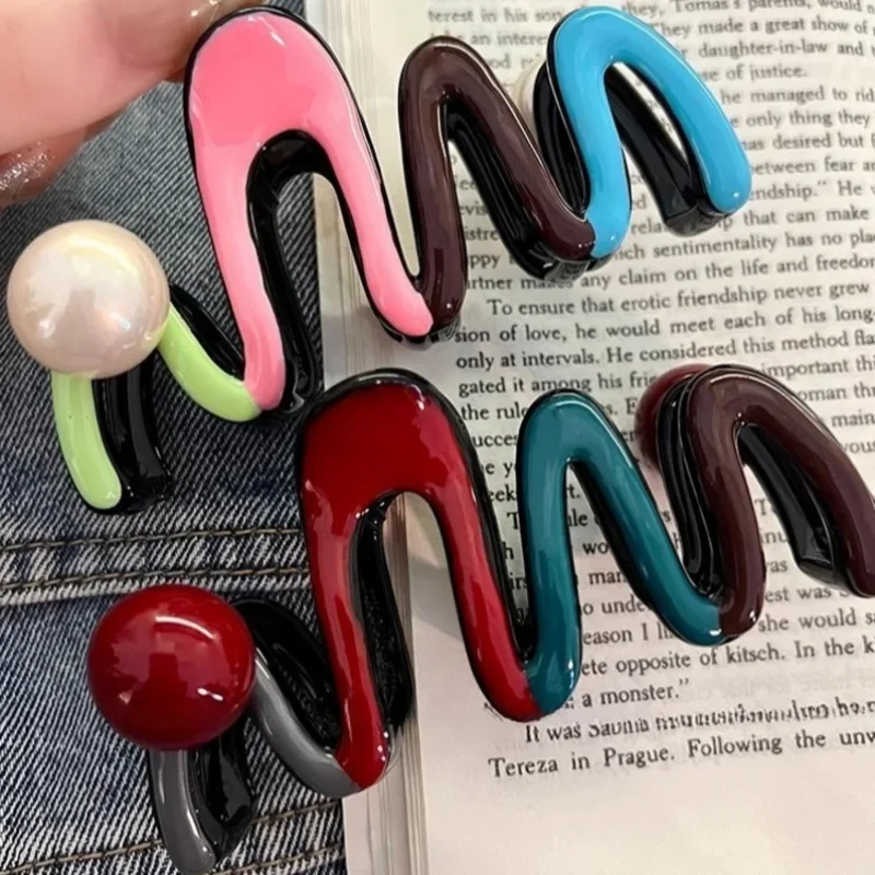 

New 10CM Colorful Wave Pearl Hair Claw for Women Sweet Cute Irregular Shark Clip Large Ponytail Hairpin Girl Hair Accessories