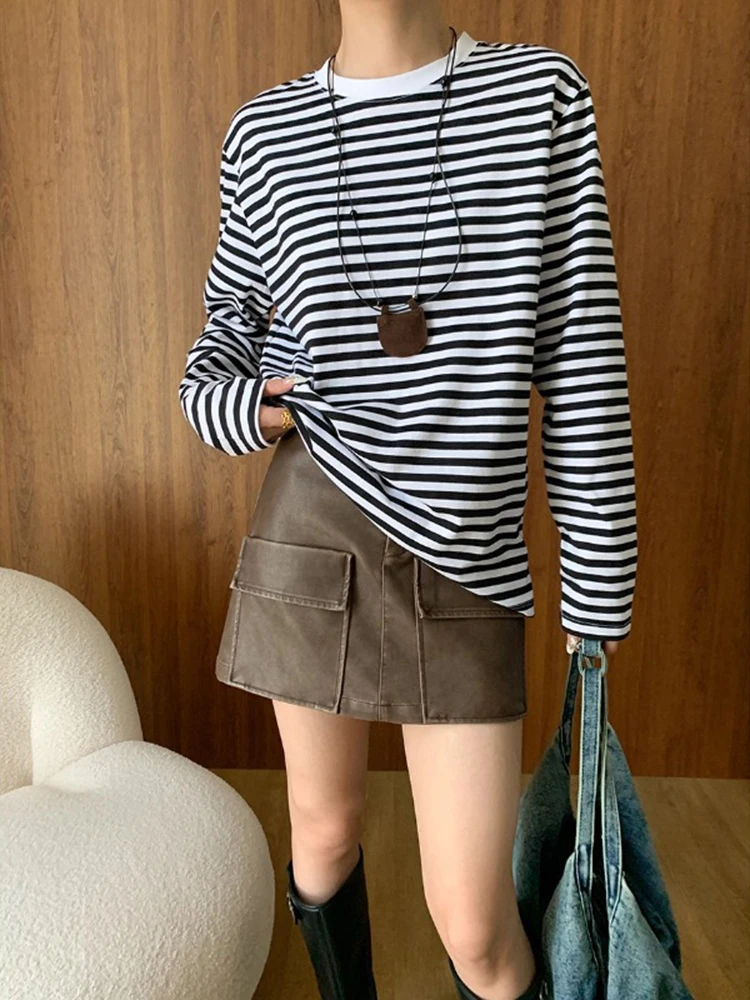 [LANMREM] Contrast Color Striped T-shirt For Women Round Neck Long Sleeve Casual Loose Top Fashion 2024 Autumn New 26D9775