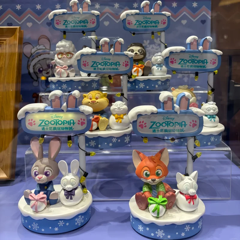 

New 2025 Disney Zootopia 2 Winter Zootopia Series Blind Box Kawaii Judy Nick with Light Anime Figure Cute Desk Ornament Toy Gift