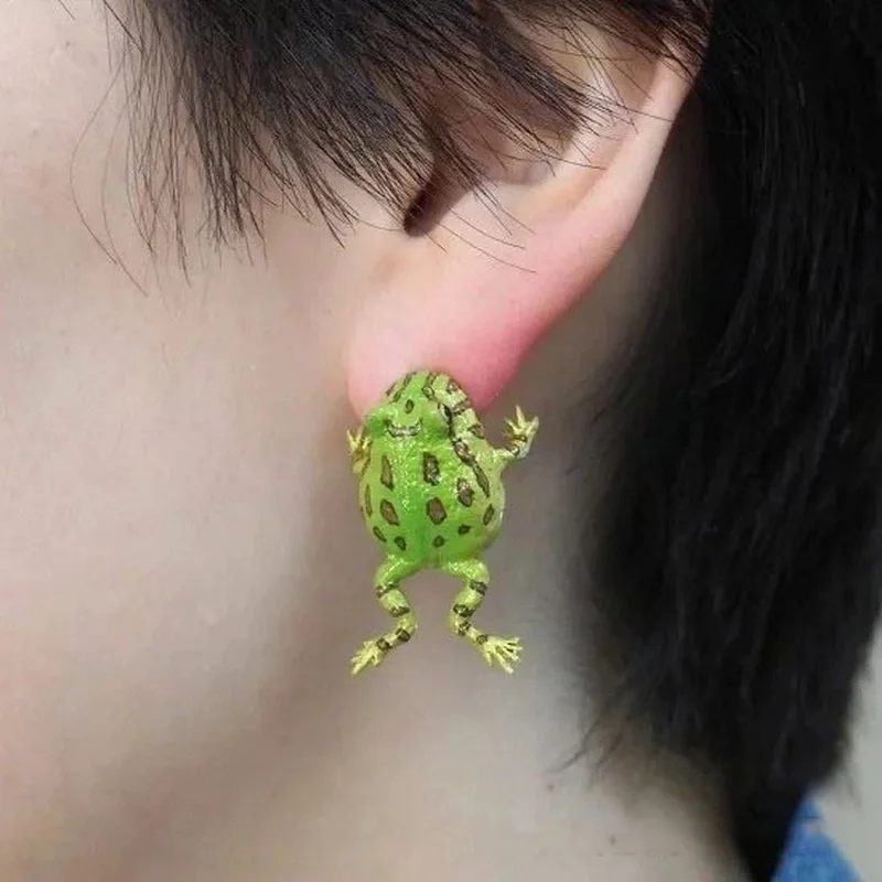 New Personality Funny Green Frog Toad Stud Earrings Exaggerated Cute Cartoon Metal Animal Earrings For Women Party Jewelry