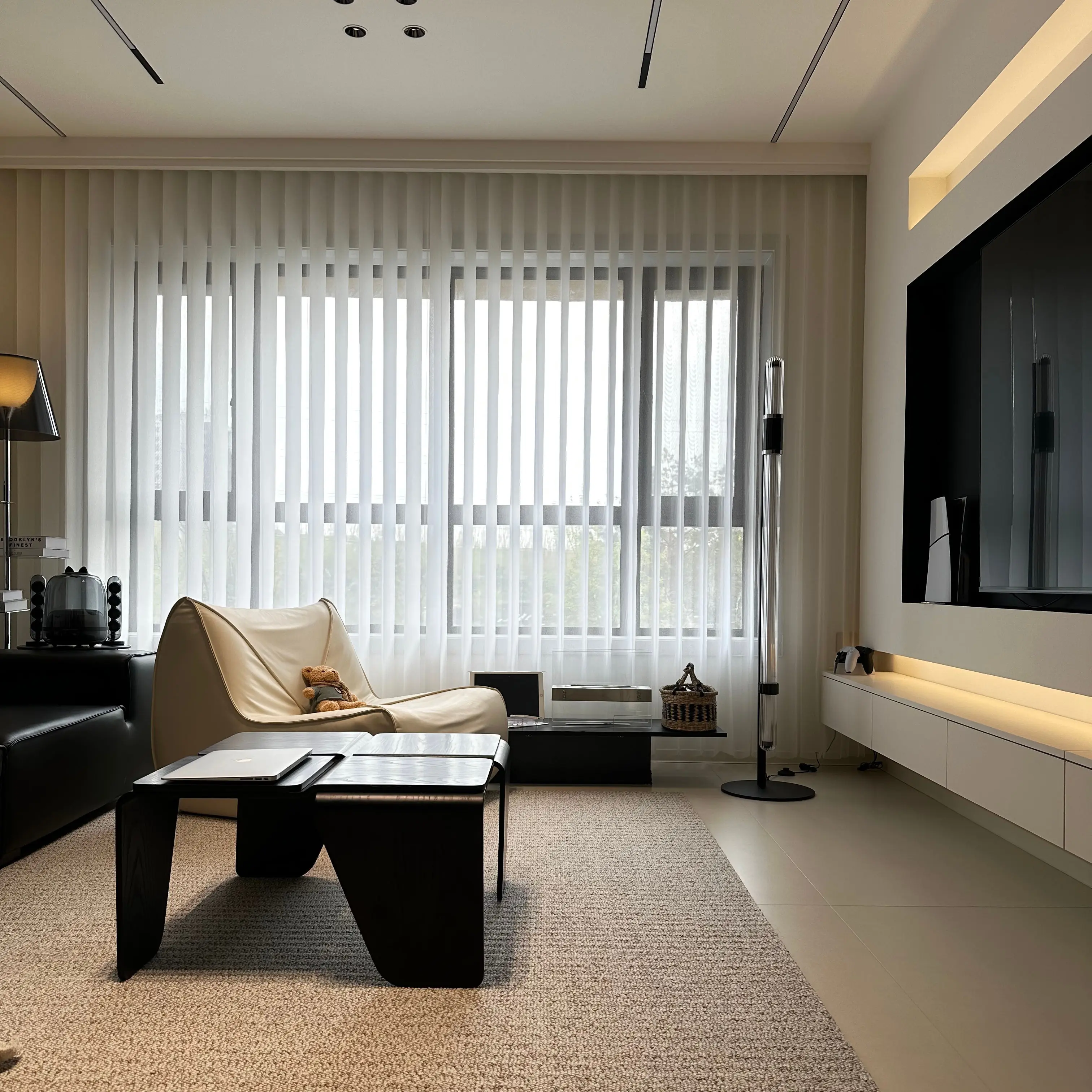 Vertical Dream Blinds - Adjustable Sheer Vanes for Soft Light & Privacy. Elegant Modern Blinds for Living Room & Sliding Doors.