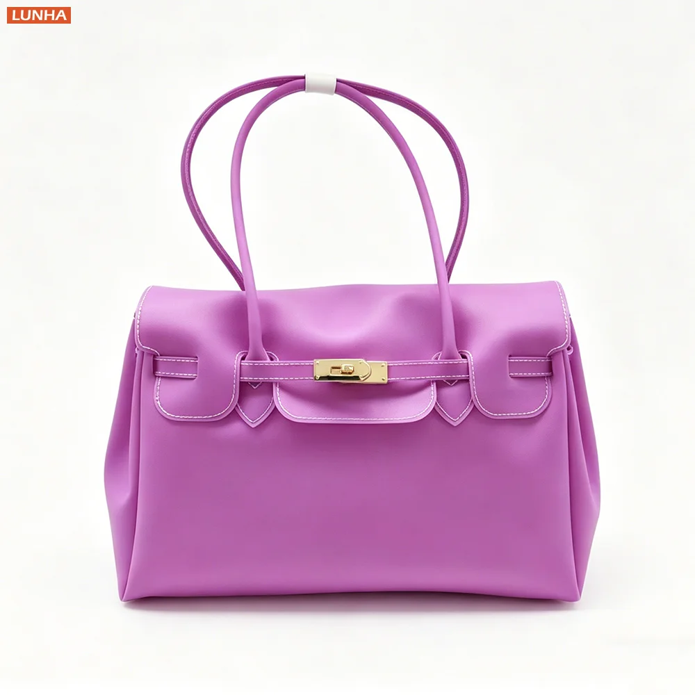 

Jelly Tote Bag Korean Y2K PVC Shoulder Tote Beach Bags Metal Turn Lock Jelly Handbag for Women Summer Daily Travel Waterproof