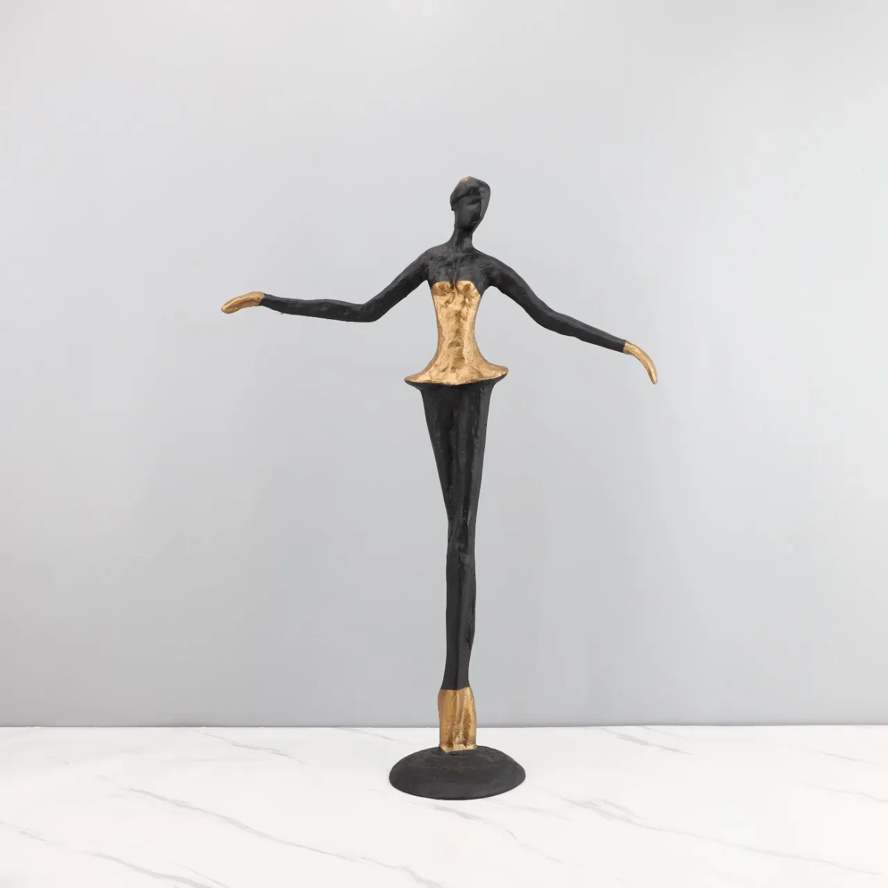European minimalist creative ballerina metal cast iron character ornament living room porch study home decoration