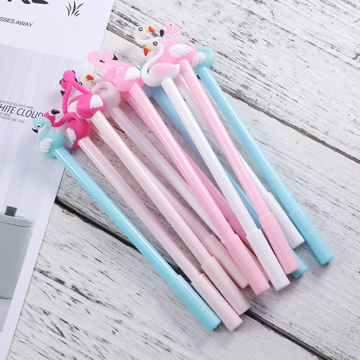 

12 шт. гелевые ручки с фламинго, черные чернила, гладкое письмо, креативный мультяшный дизайн, студенческие офисные школьные принадлежности, ручка для письма с фламинго