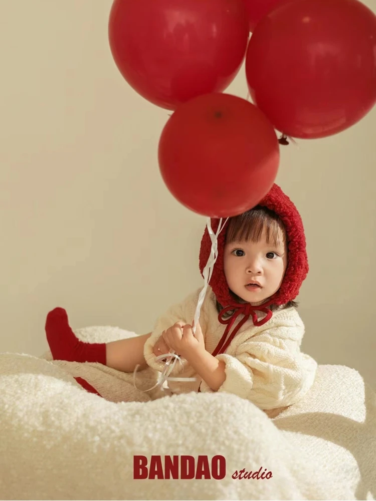 Childrens New Year Photography Apple Props Red Knitted Hat Studio Christmas Photography Knitted Versatile Baby Girl 신생아촬영