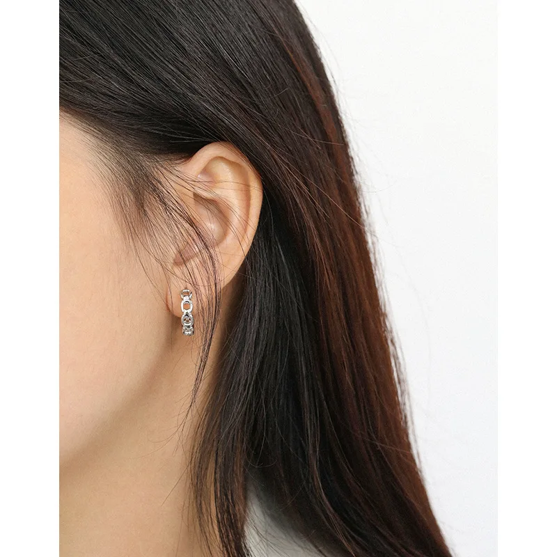 S925 sterling silver square hollow earrings for women, classic fashion, luxurious banquet jewelry gifts