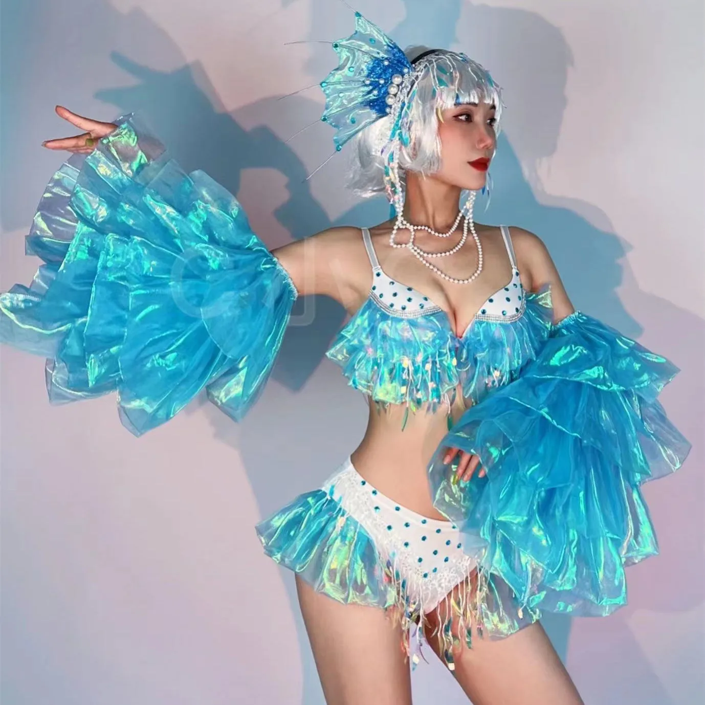 Disfraz de sirena para Cosplay, tocado de perlas azules, Bikini con borlas de lentejuelas, trajes de baile de manga grande, ropa de escenario Rave para fiesta en club nocturno