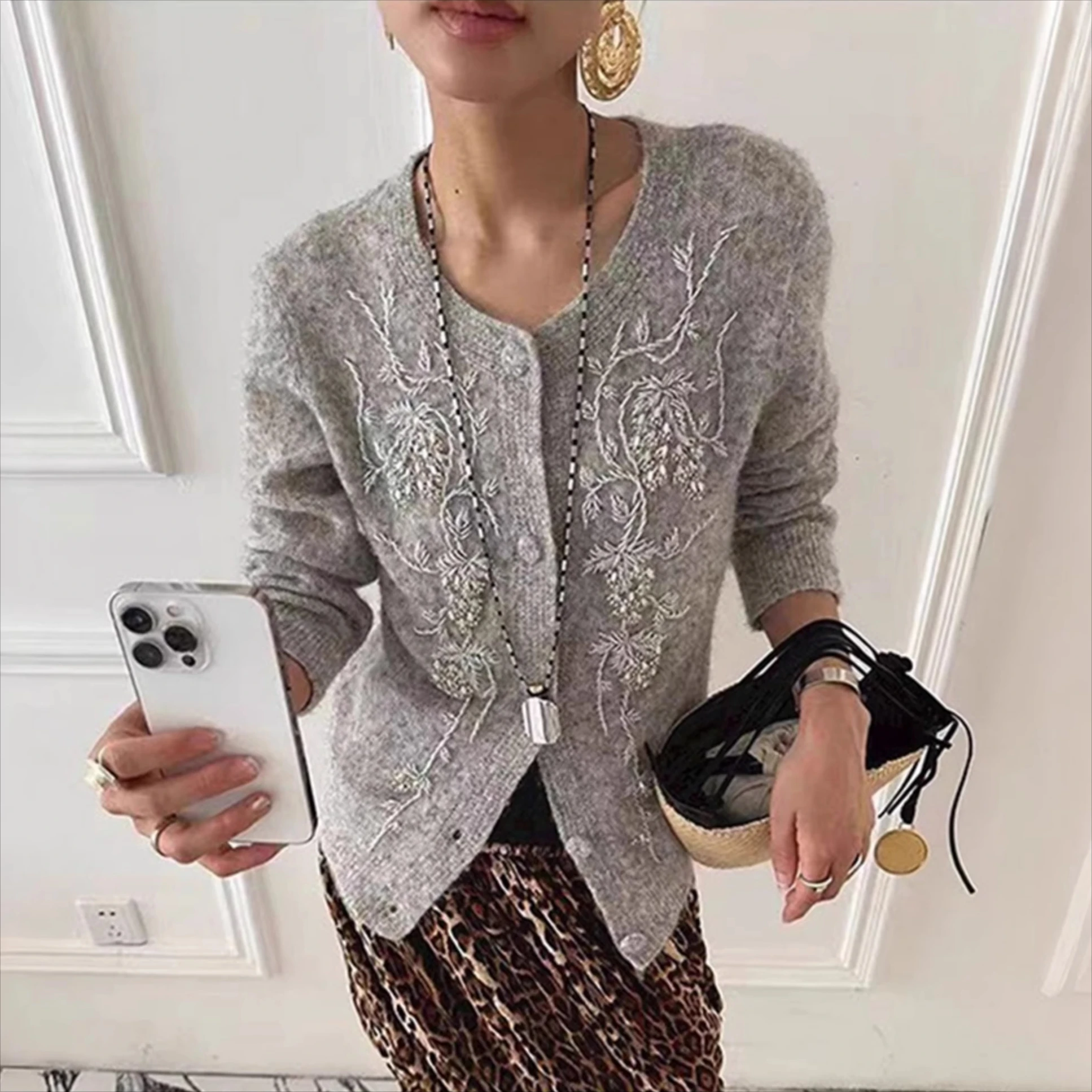 Wool Autumn Soft Warm Jumpers Sweaters for Women Jacket Vintage Handmade Sequin Bead  Floral Embroidery Cardigan Coats Sweaters