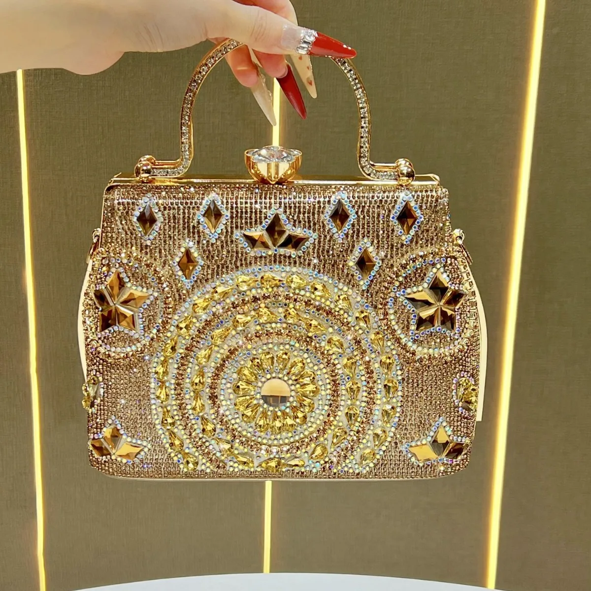 

New diamond-encrusted women's light luxury handflash diamond clutch high-end chain oblique span