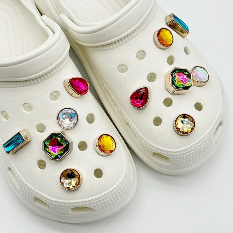 Hot Sale DIY Hole Shoes Charms Detachable Crystal Diamond Rhinestone Shoe Flower Designer Garden Shoe Decoration Girl Gift New